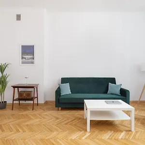 Stylish Swietojanska By Renters Warszawa